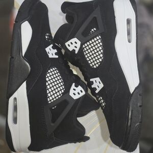 Nike Air Jordan 4 IV Retro White Thunder